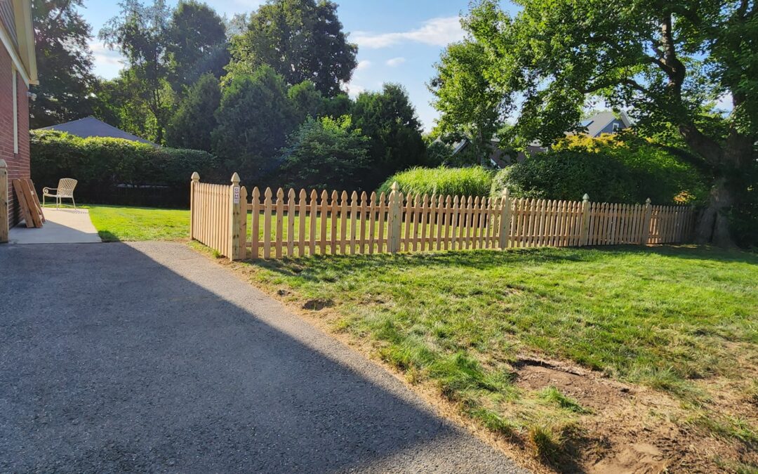 Cedar Spaced Picket Fence – Longmeadow, MA